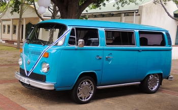 1975 V8 Kombi main image