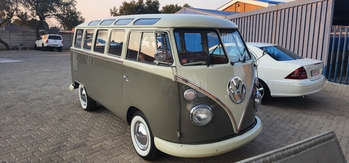 1976 Volkswagen Splitwindow Samba Kombi main image