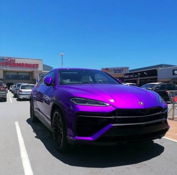 2026 Lamborghini Urus SE main image