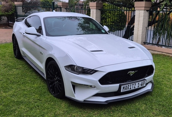 2022 Ford Mustang main image