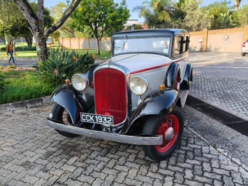 1932 Plymouth main image