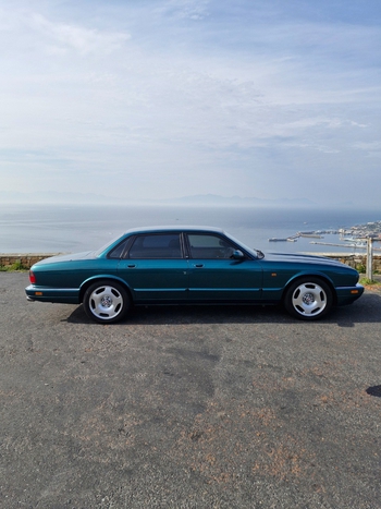1997 Jaguar XJR main image