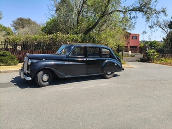 1956 Austin main image
