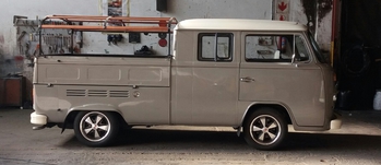 1976 T2 Volkswagen Crew cab main image
