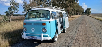 1976 Volkswagen Type 2 Kombi main image